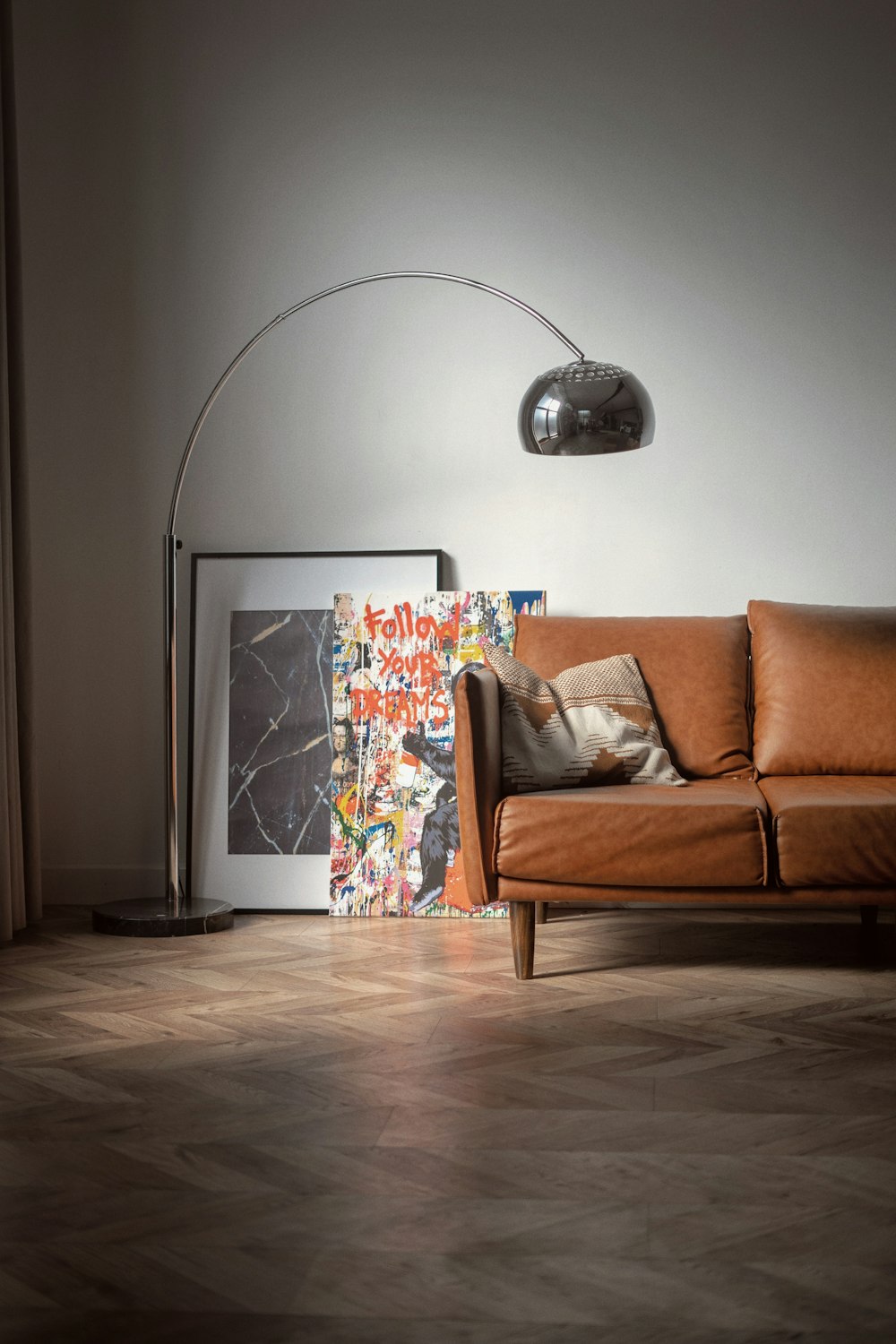 Best Floor Lamps for Renters | No Drilling Required — pin this guide from The Scandi Flat: Floor lamps that fix bad rental lighting without a single hole in the wall, picked for light quality, stable footprints and flex length, not brand names.